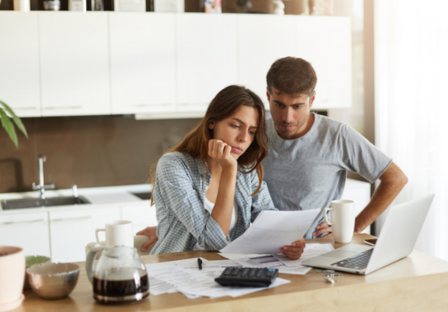 Risk of mortgage stress up in June as Australians take out bigger mortgages after interest rate cuts